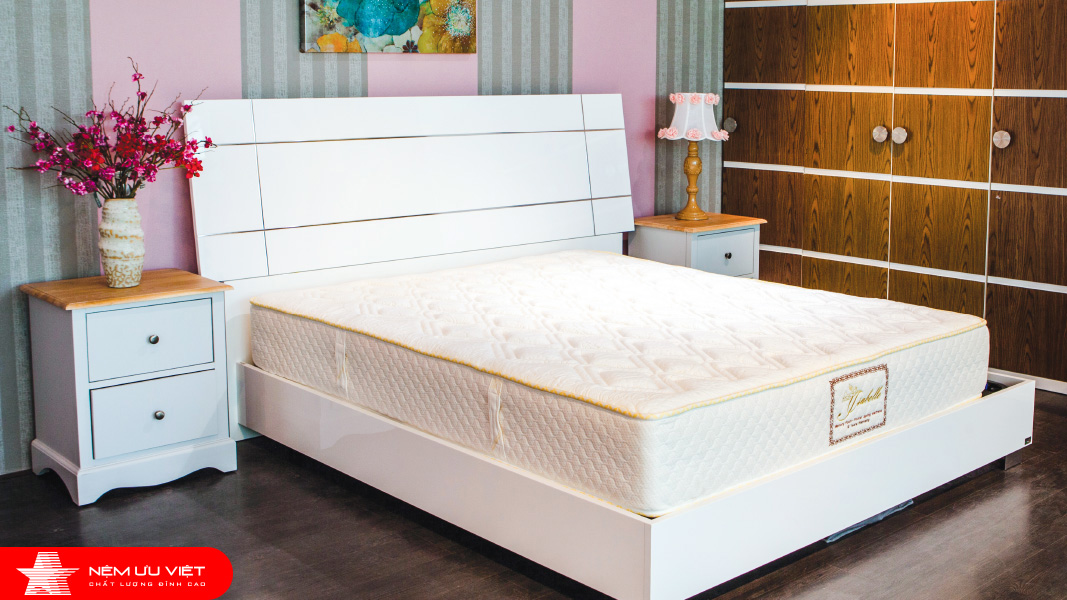 Nệm lò xo liên kết ưu việt Isabelle 2 viền – 1 mặt mousse IQ 